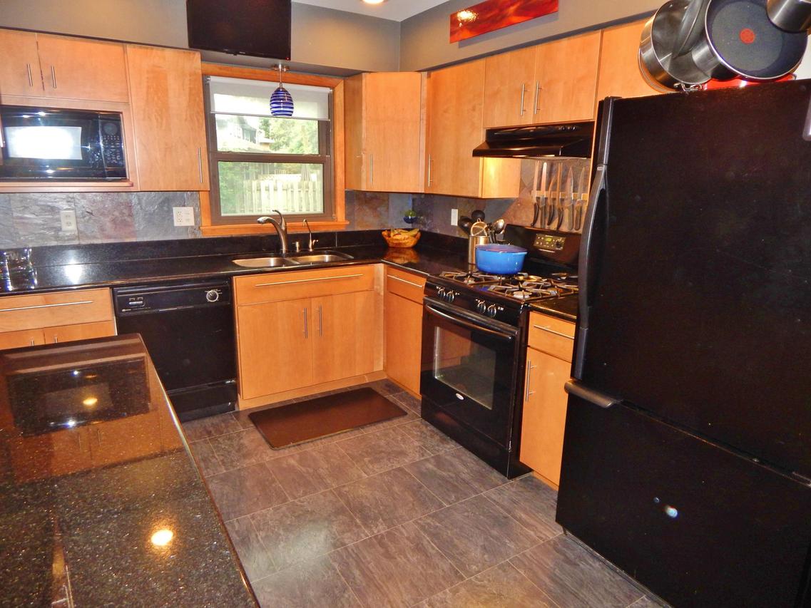 7801 N 80th St, Milwaukee, WI 53223