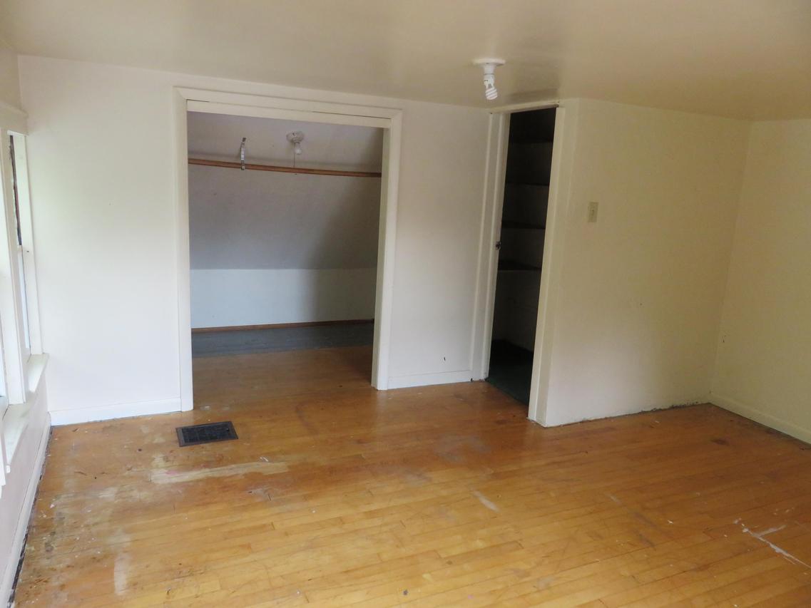 6484 N 56th St, Milwaukee, WI 53223