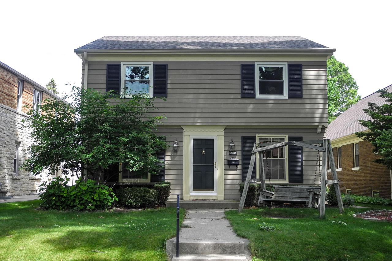 3256 S Lenox St., Milwaukee, WI 53207