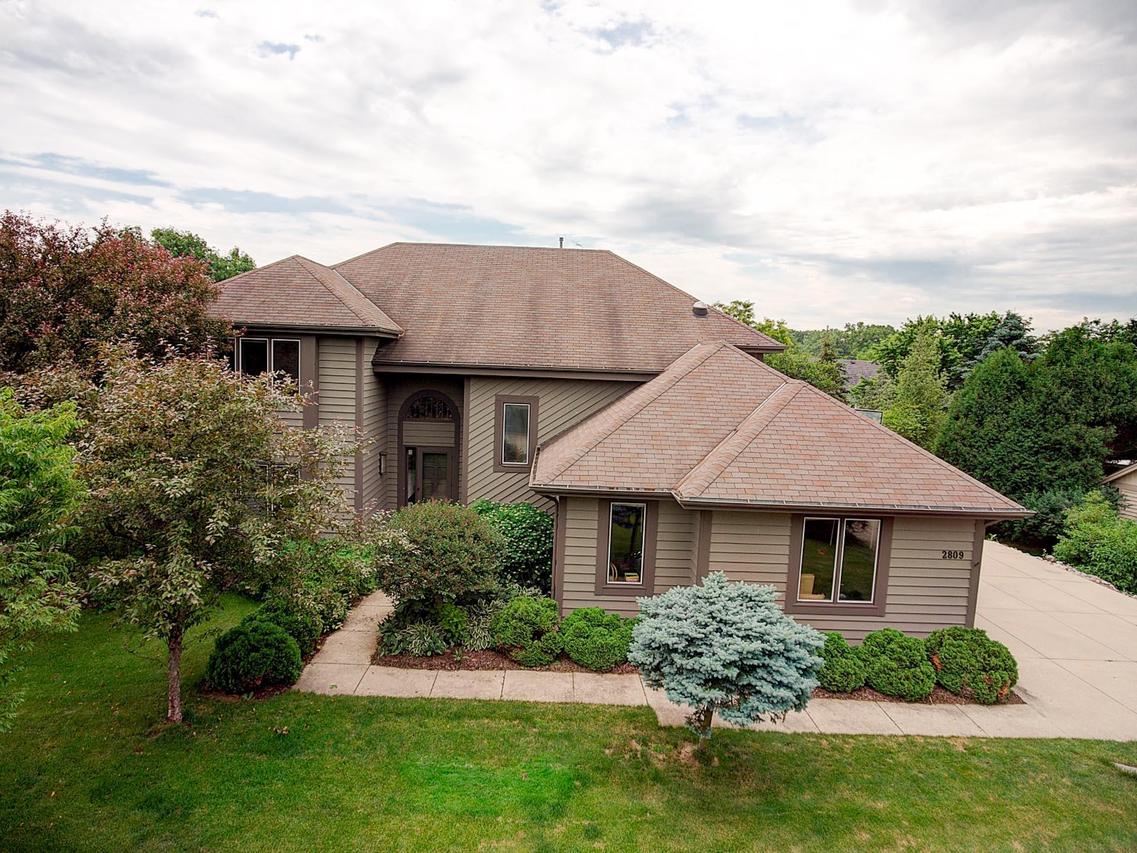 2809 Burton Dr., Waukesha, WI 53188