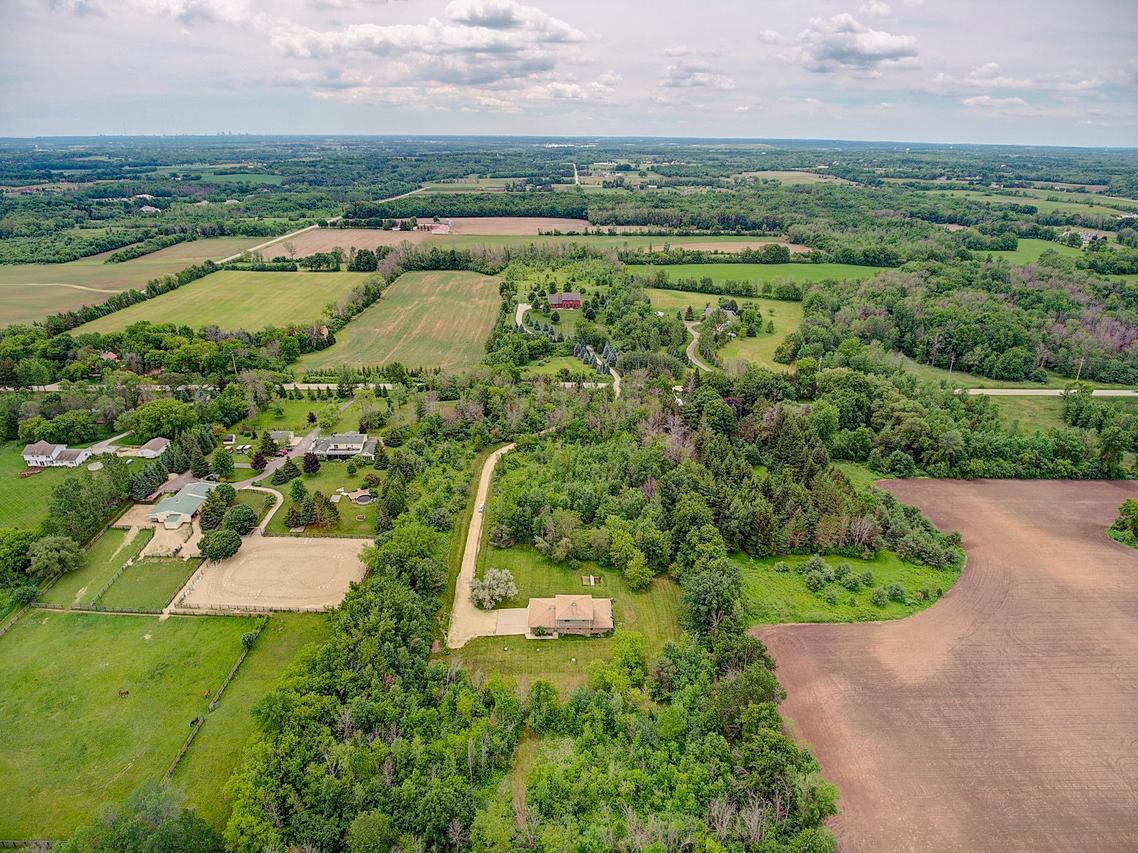 11020 W Bonniwell Rd, Mequon, WI 53097