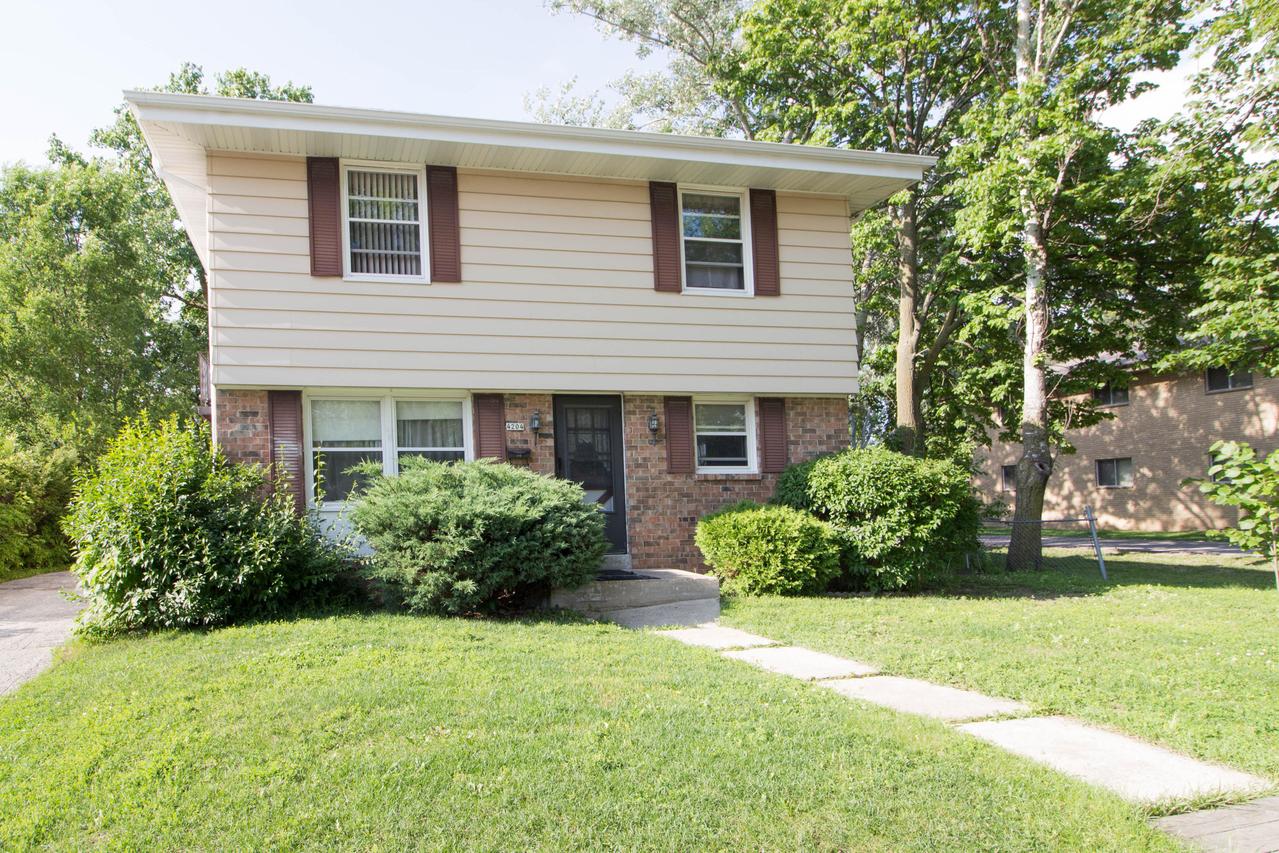 4204 W Howard Ave, Milwaukee, WI 53221