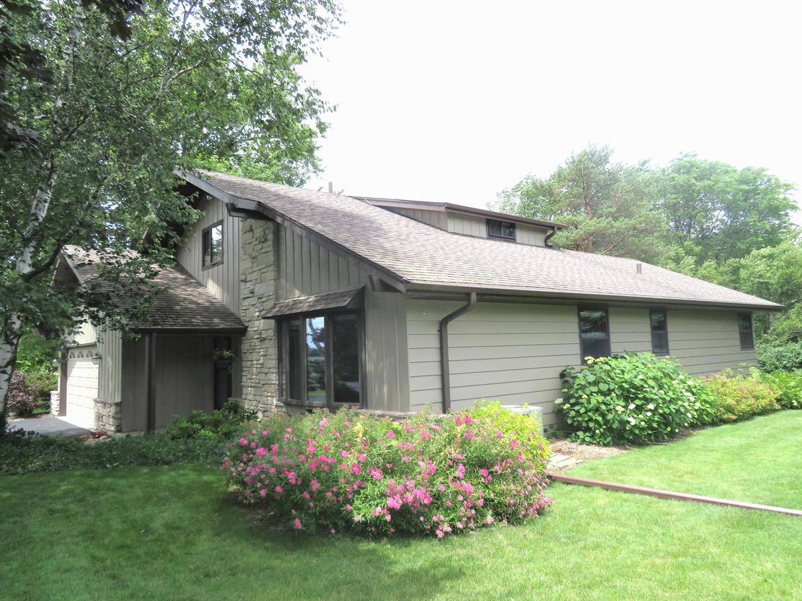 N59W25718 Eyrie Dr, Lisbon, WI 53089
