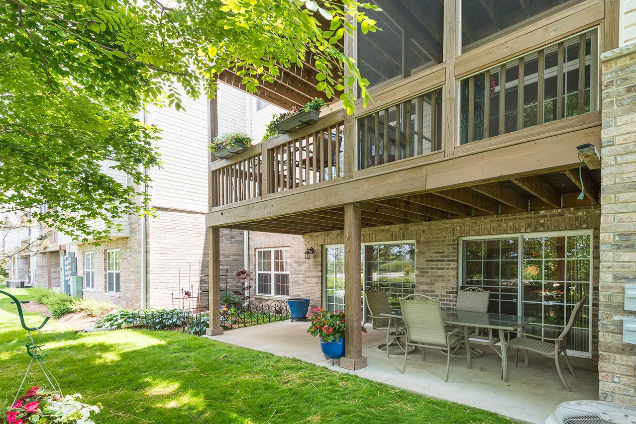 9293 S 54th St, Franklin, WI 53132