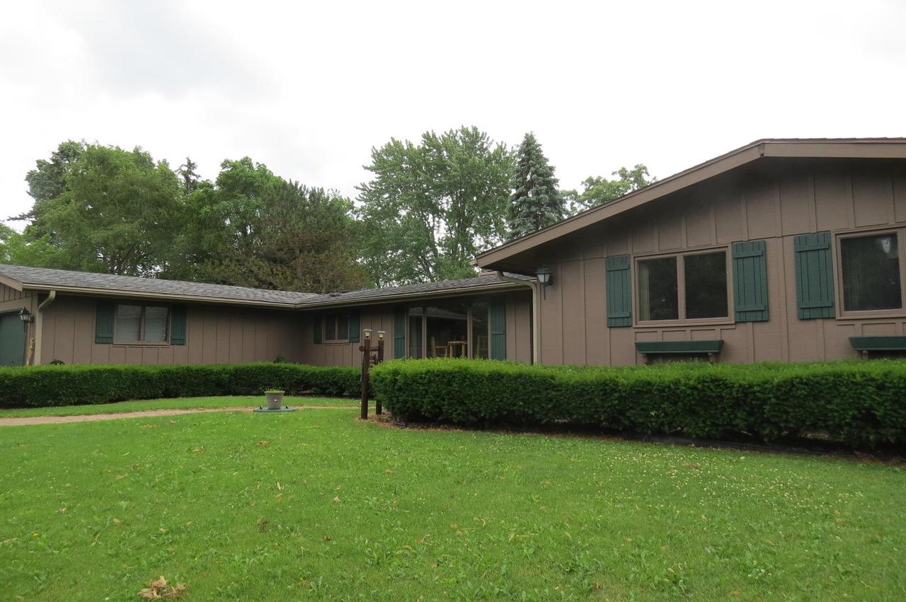40307 97th St, Randall, WI 53128