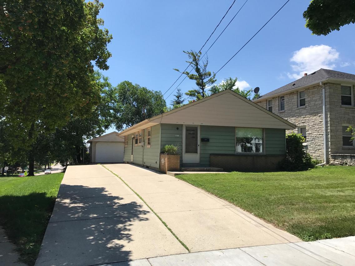 8803 W Rogers St, West Allis, WI 53227