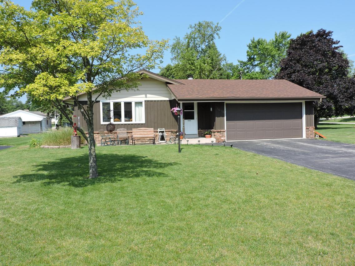 1613 S 166th St., New Berlin, WI 53151