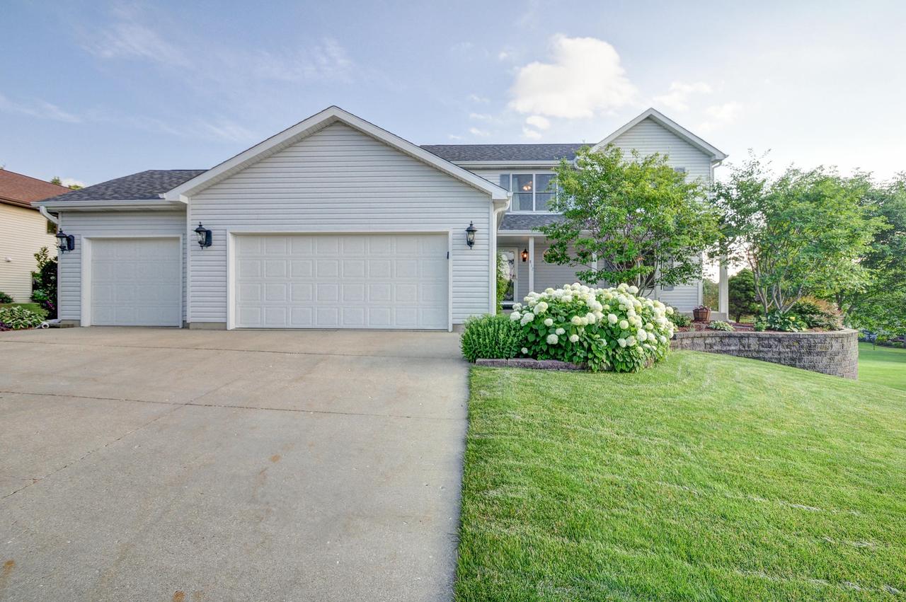 817 Briody St, Burlington, WI 53105