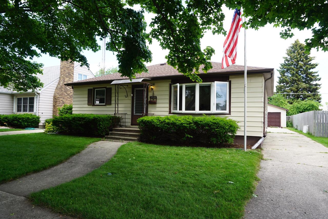 1918 28th St., Kenosha, WI 53140