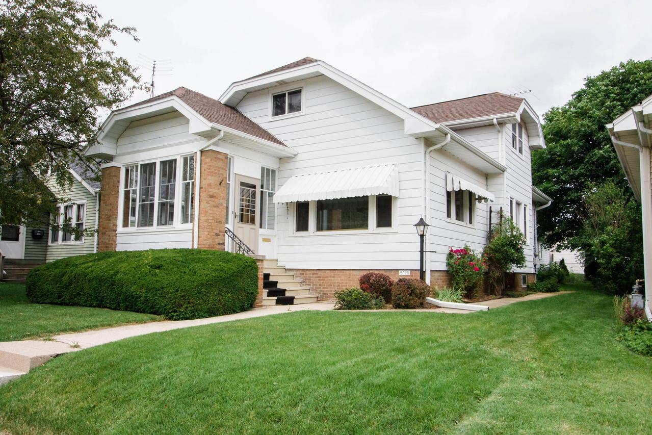 2025 Thurston Ave, Racine, WI 53403