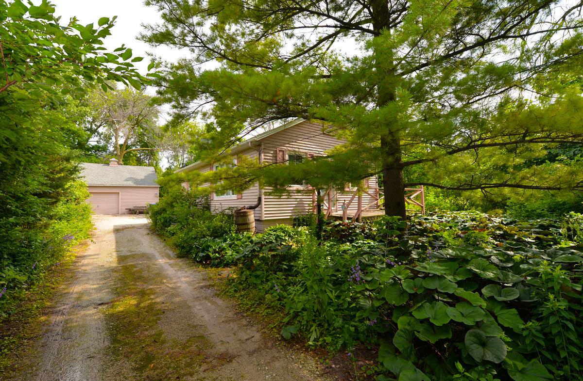 5414 Shirley Ave, Mount Pleasant, WI 53406