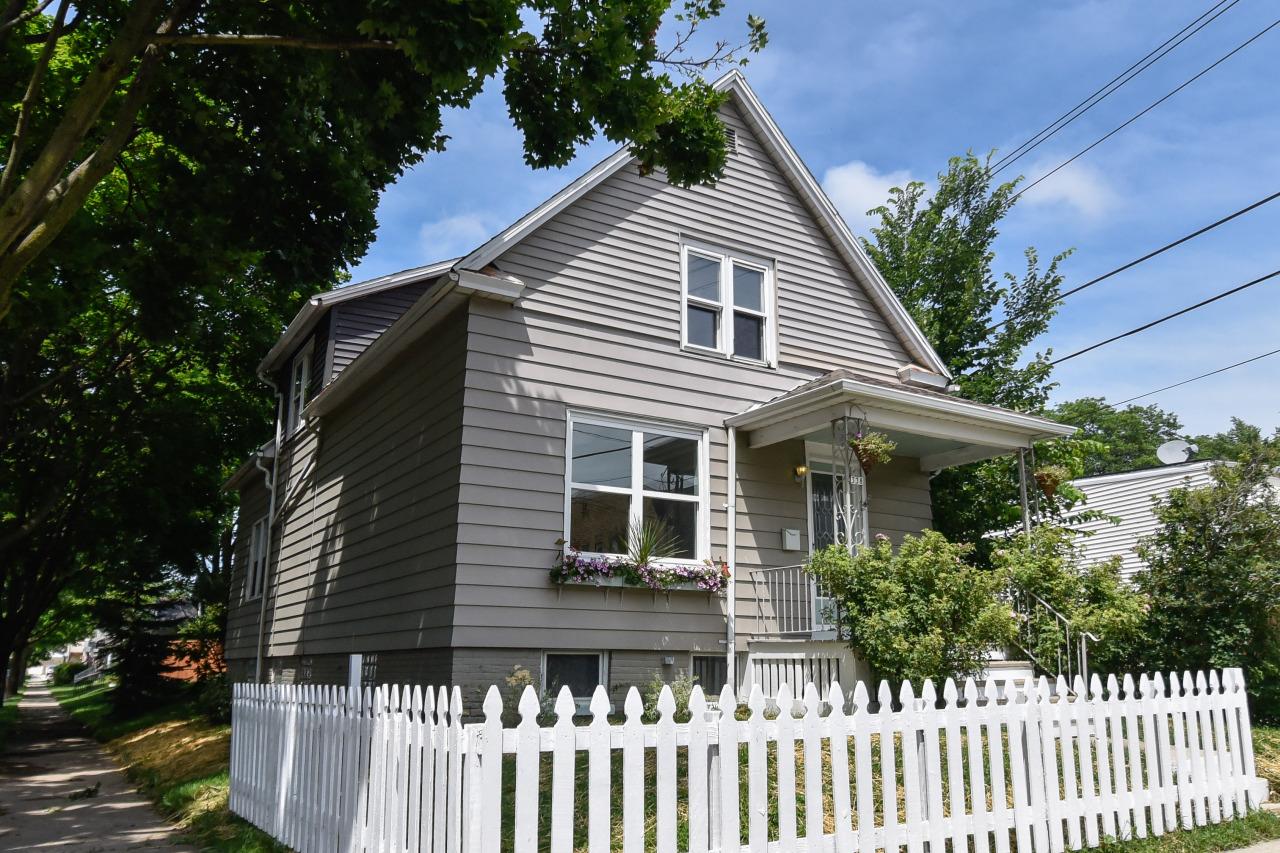 338 E Euclid Ave, Milwaukee, WI 53207