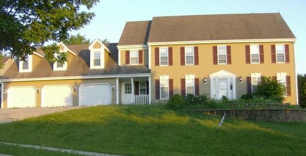 1649 Legend Hill, Waukesha, WI 53189