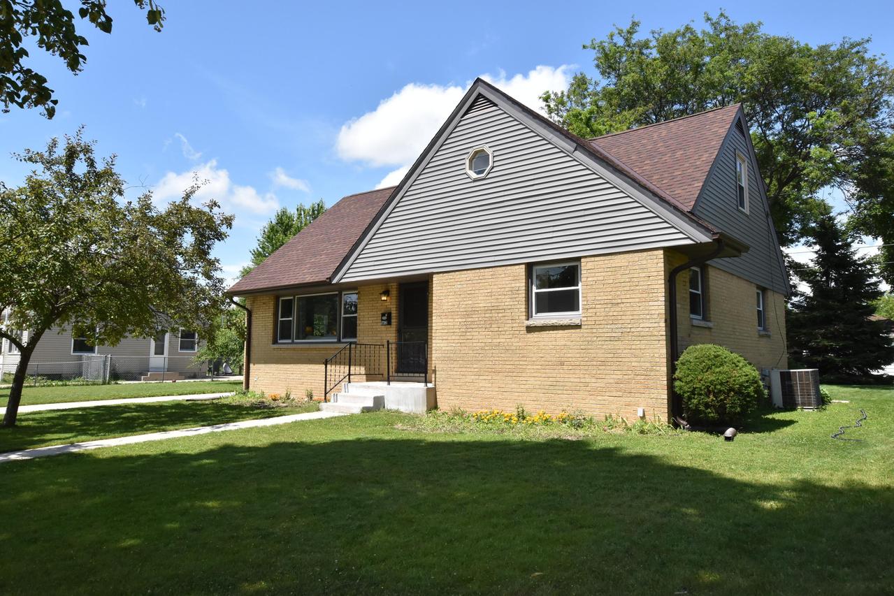 1612 Marion Ave, South Milwaukee, WI 53172