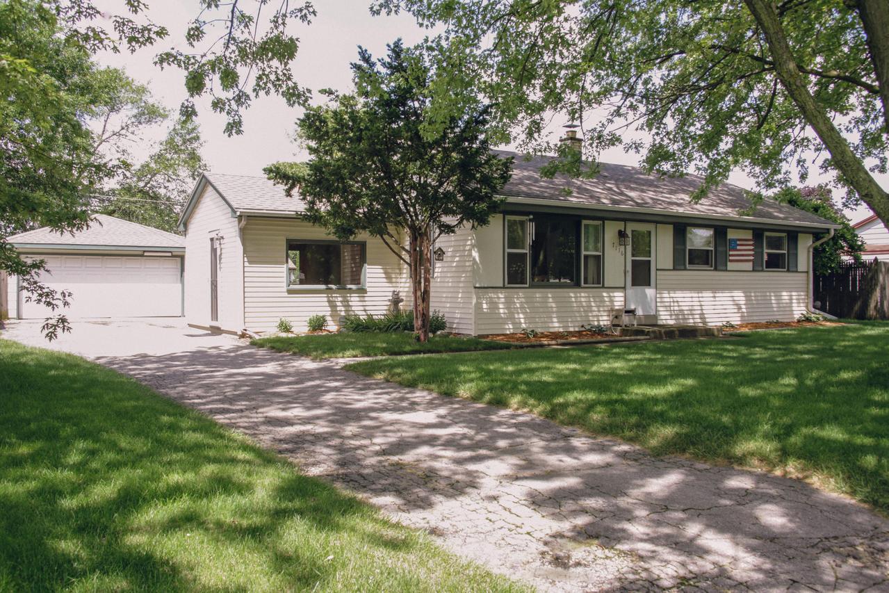 7116 Lamberton Rd, Caledonia, WI 53402