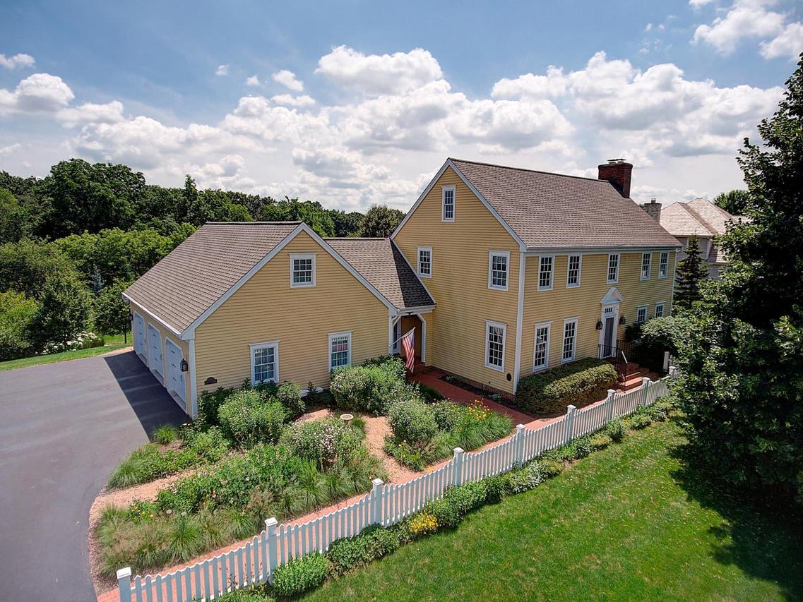 W289N3344 Lost Creek, Delafield, WI 53072