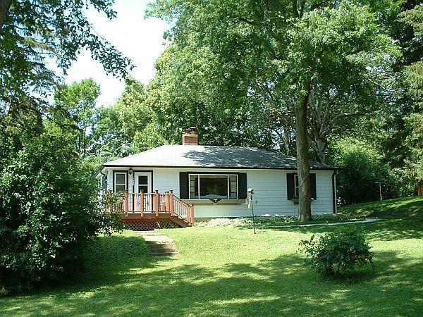 1537 S 171st St, New Berlin, WI 53151