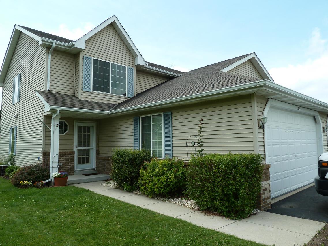 1143 Elly's Way, Slinger, WI 53086