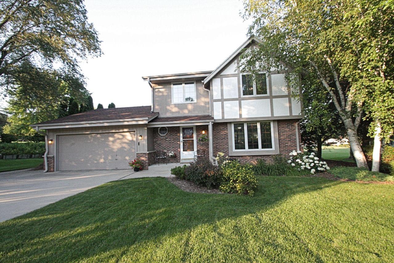 4540 S Hearthside Dr., New Berlin, WI 53151