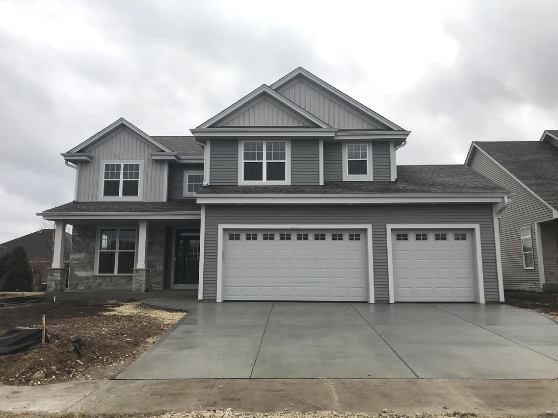 1713 Crestwood Rd., West Bend, WI 53095