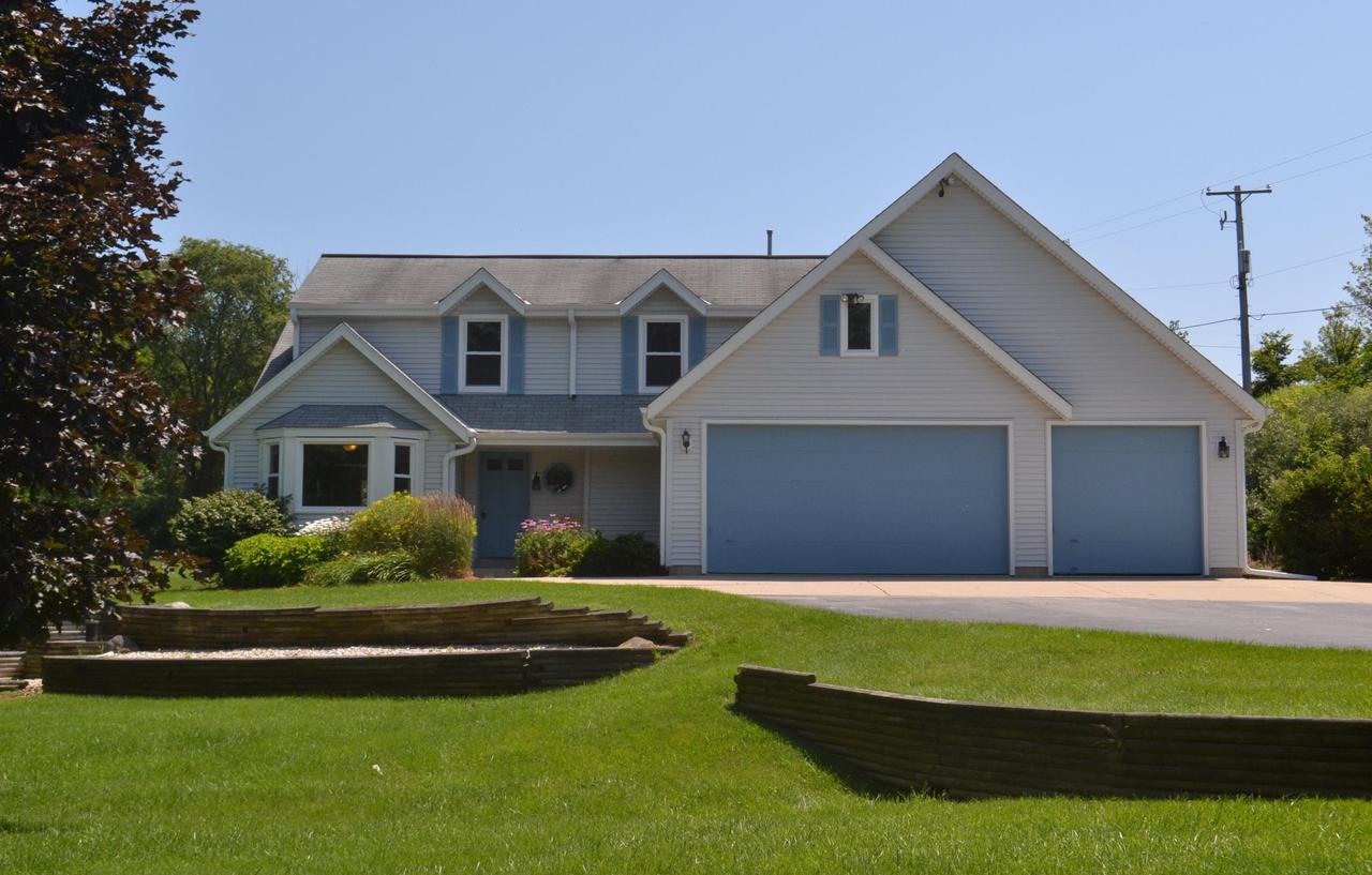 1314 Neyati Ct., Richfield, WI 53033