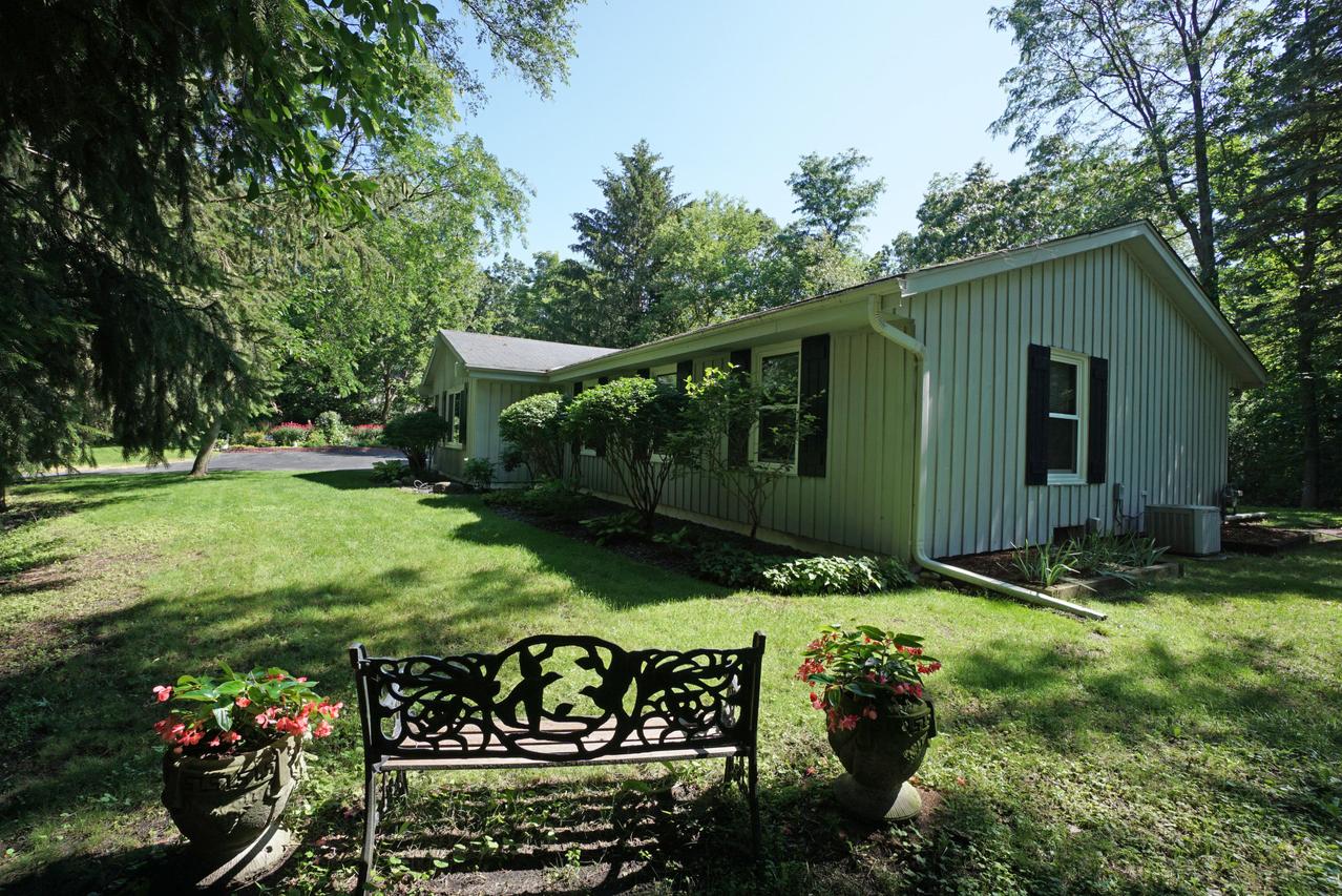 W349S10134 Bittersweet Ct, Eagle, WI 53119