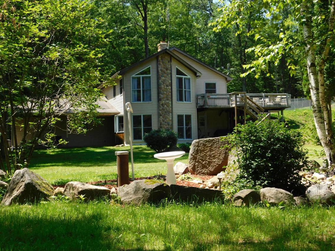 W9587 Perch Lake Rd., Athelstane, WI 54177