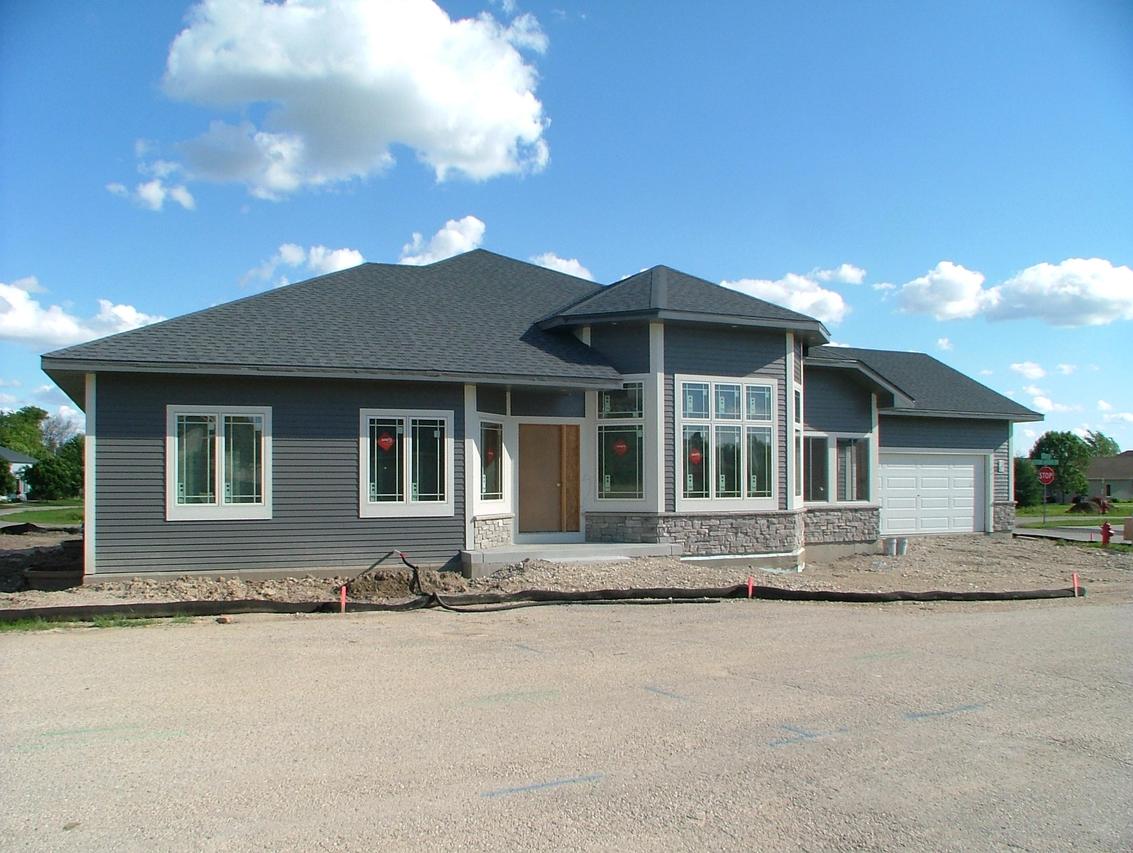W206N16212 Melroy Pl #15, Jackson, WI 53037