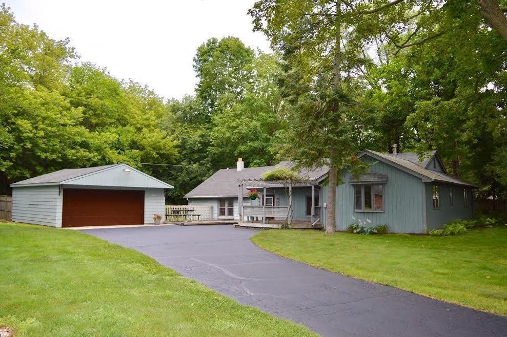 4908 Anker Rd, Caledonia, WI 53405