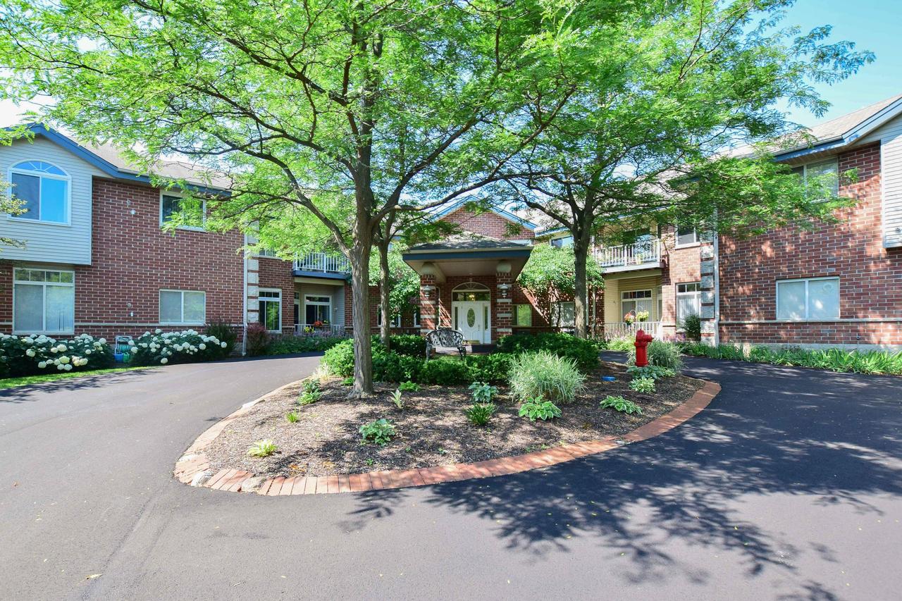 18125 W Wisconsin Ave #101, Brookfield, WI 53045