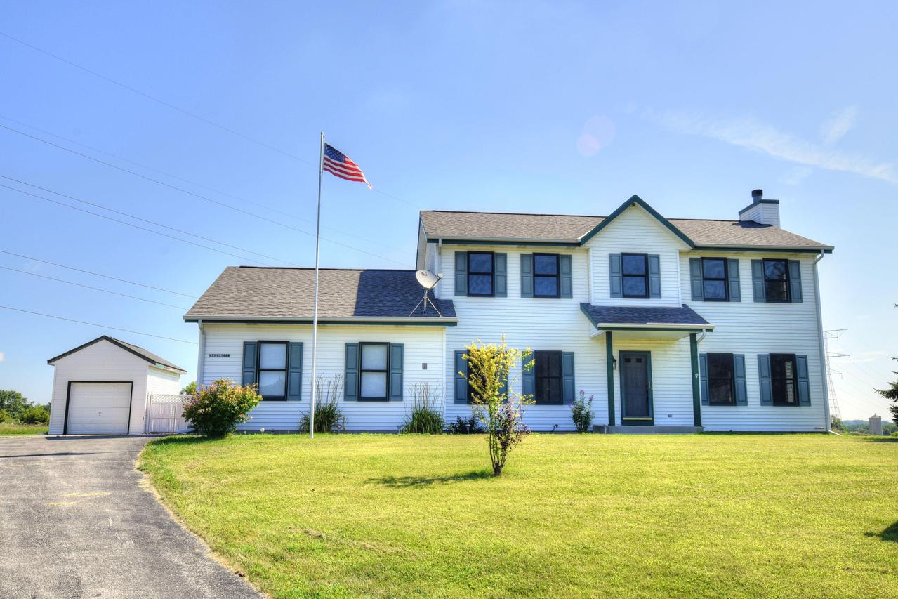 N77W27804 Garnet Ct, Lisbon, WI 53029