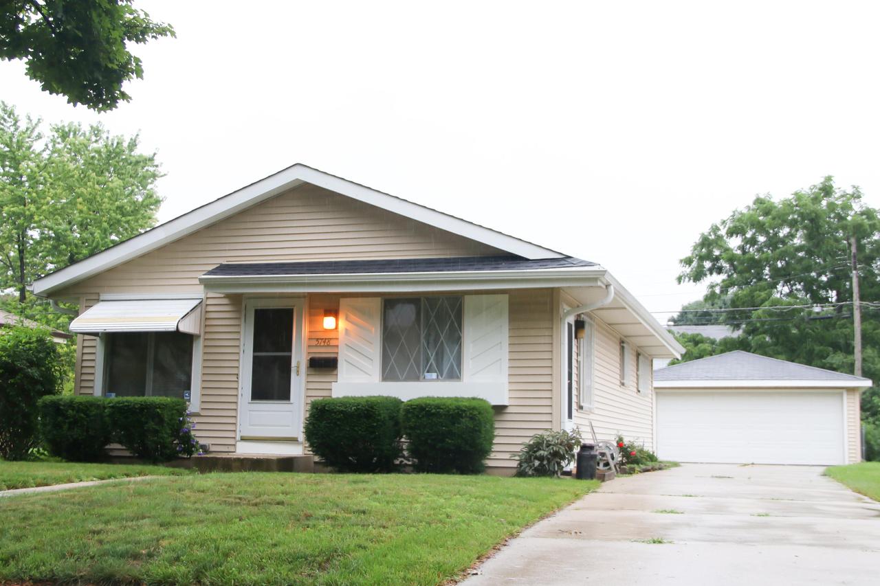5748 N 79th St, Milwaukee, WI 53218