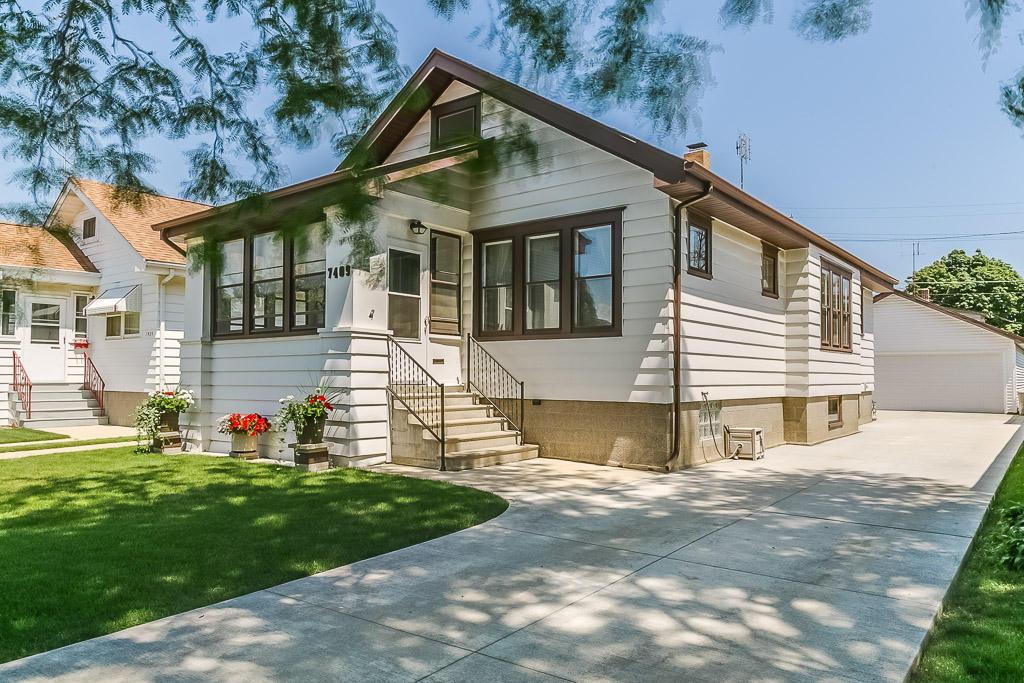 7409 35th Ave, Kenosha, WI 53142