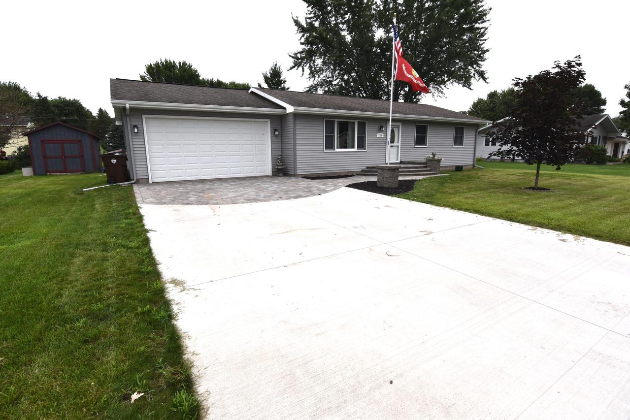 1320 East Ave., Onalaska, WI 54650