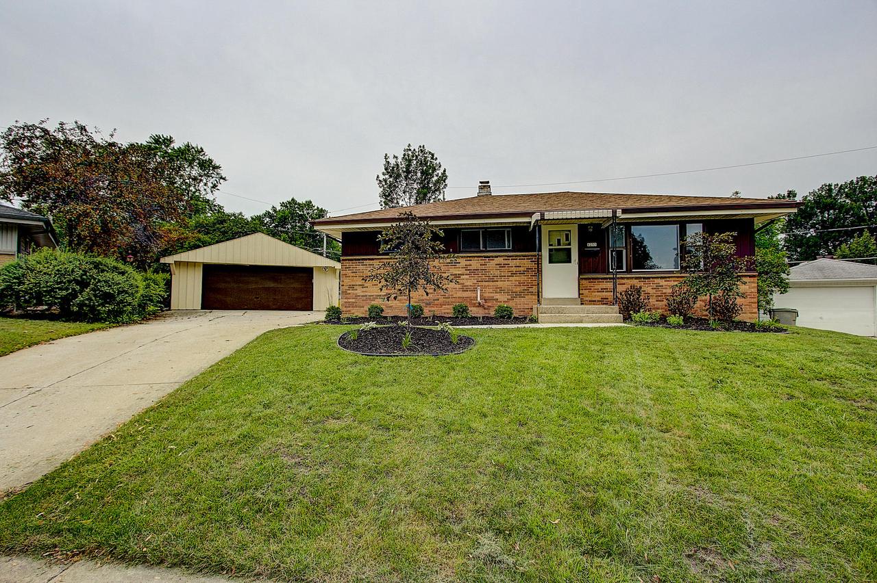 4255 S 21st Ct., Milwaukee, WI 53221
