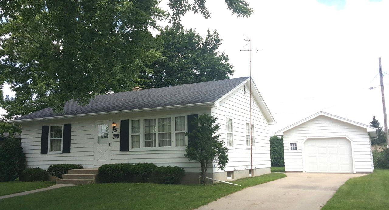 721 Florence St, Fort Atkinson, WI 53538