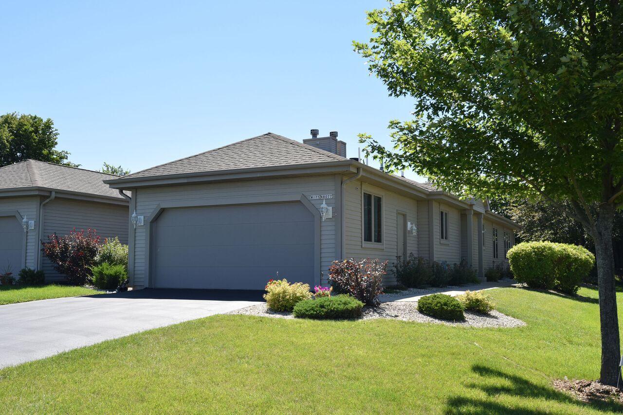 W175N8077 Robin Cir, Menomonee Falls, WI 53051