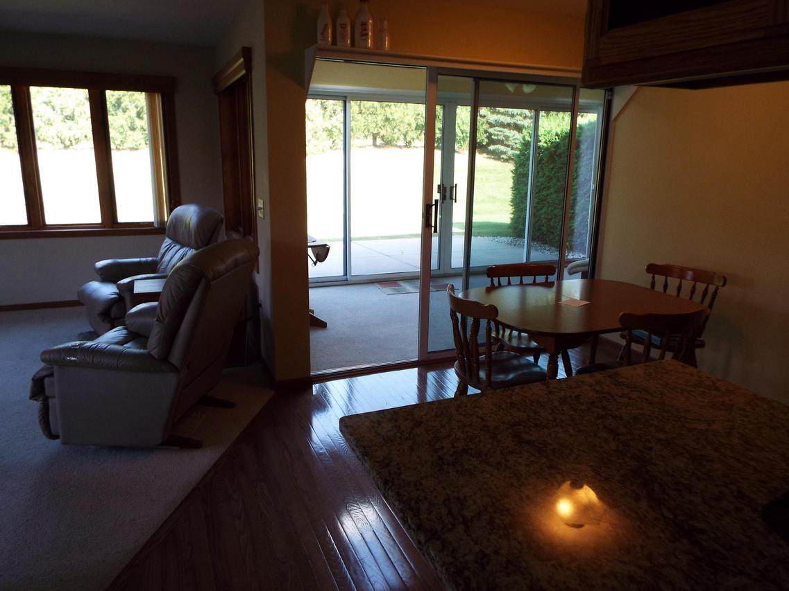 312 Hartford Sq., Hartford, WI 53027