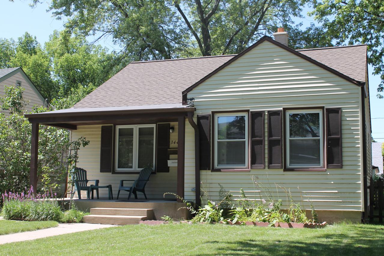 3449 S Taylor Ave, Milwaukee, WI 53207