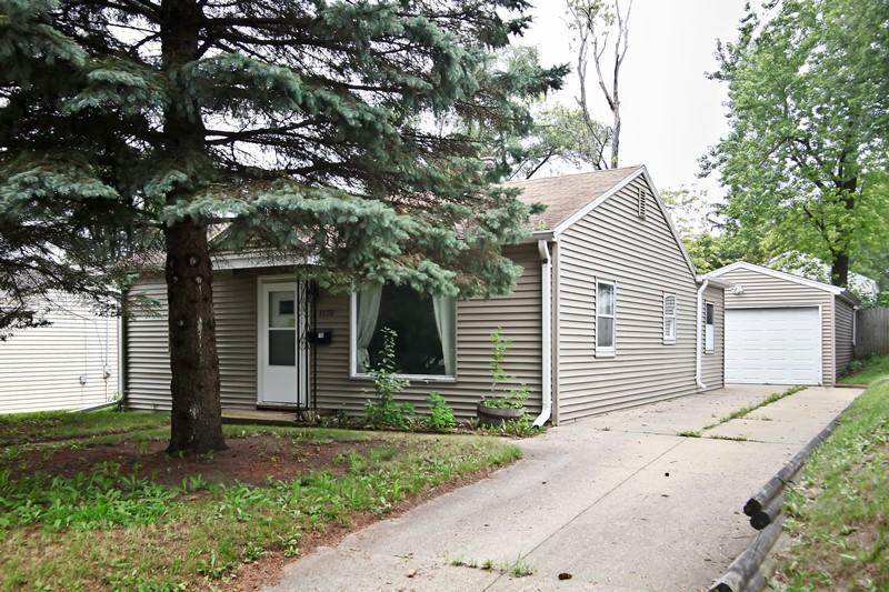 1120 Margaret St., Waukesha, WI 53186
