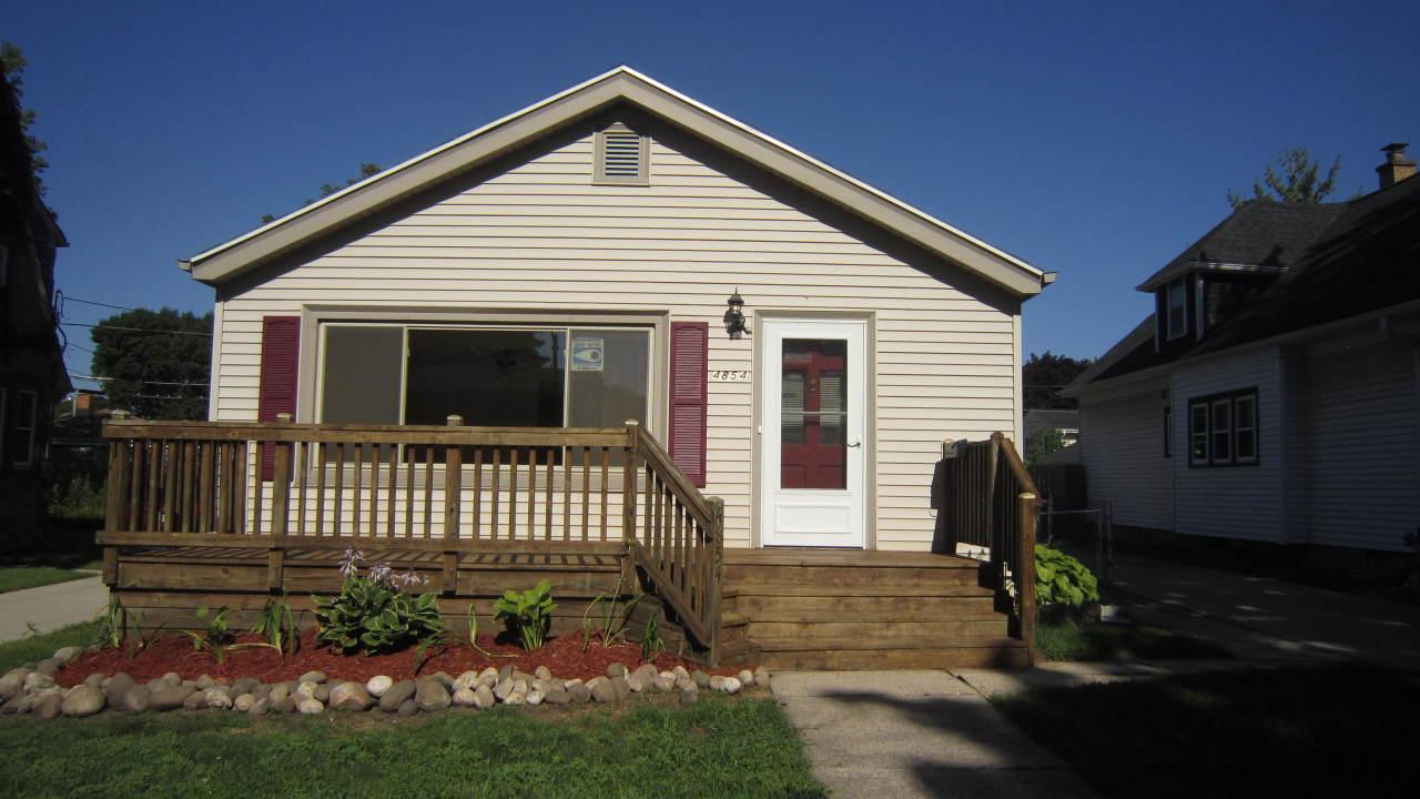 4854 N 87th St., Milwaukee, WI 53225
