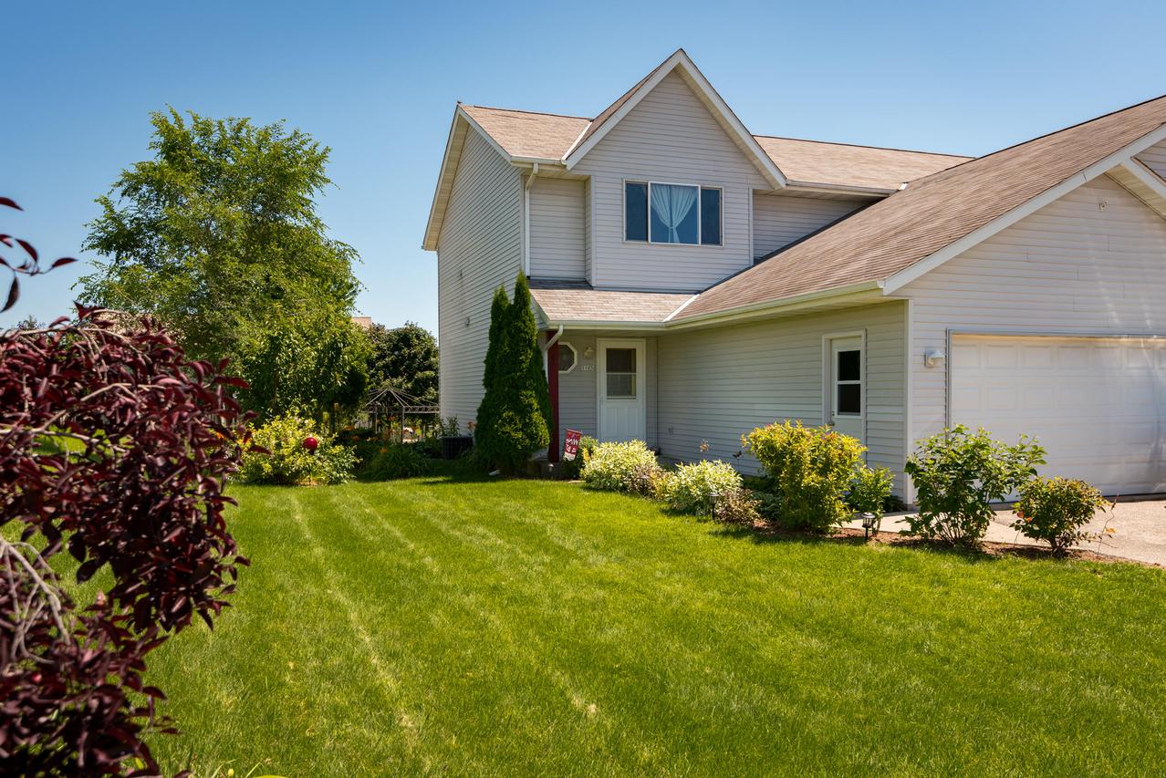 1103 Autumn Dr, West Bend, WI 53090