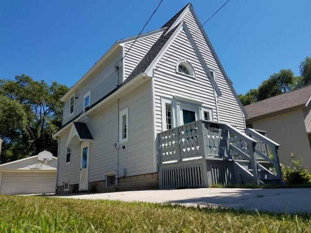 821 S 23rd St., Manitowoc, WI 54220