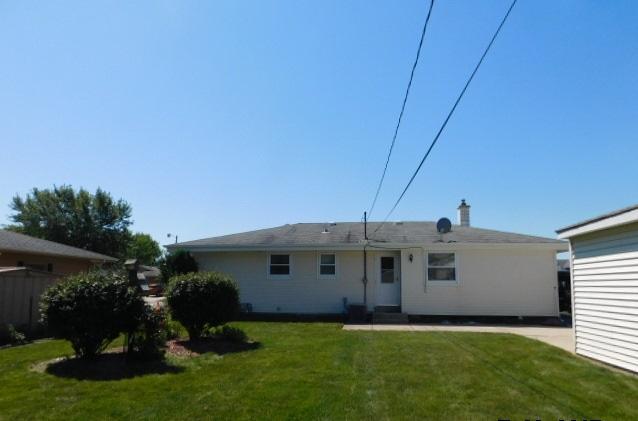 2922 Concord Dr, Racine, WI 53403