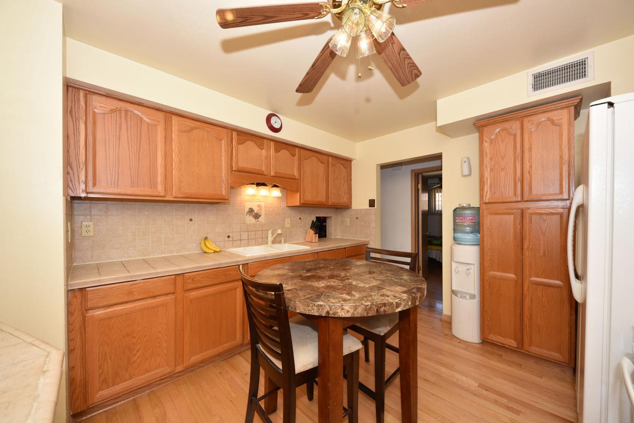 4102 N 89th St, Milwaukee, WI 53222