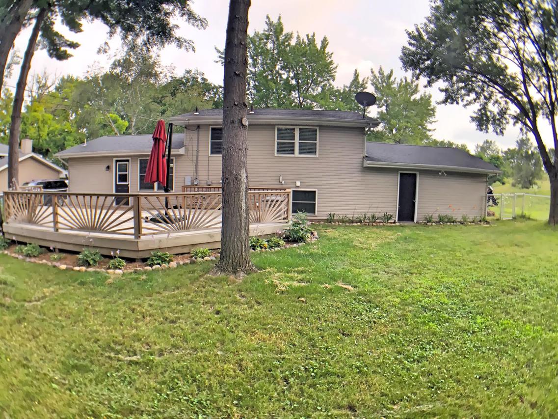 1714 Swallow Rd, Twin Lakes, WI 53181