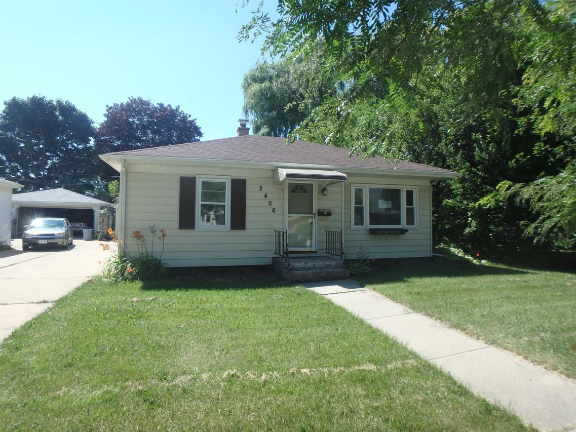 2406 West Lawn Ave, Racine, WI 53405
