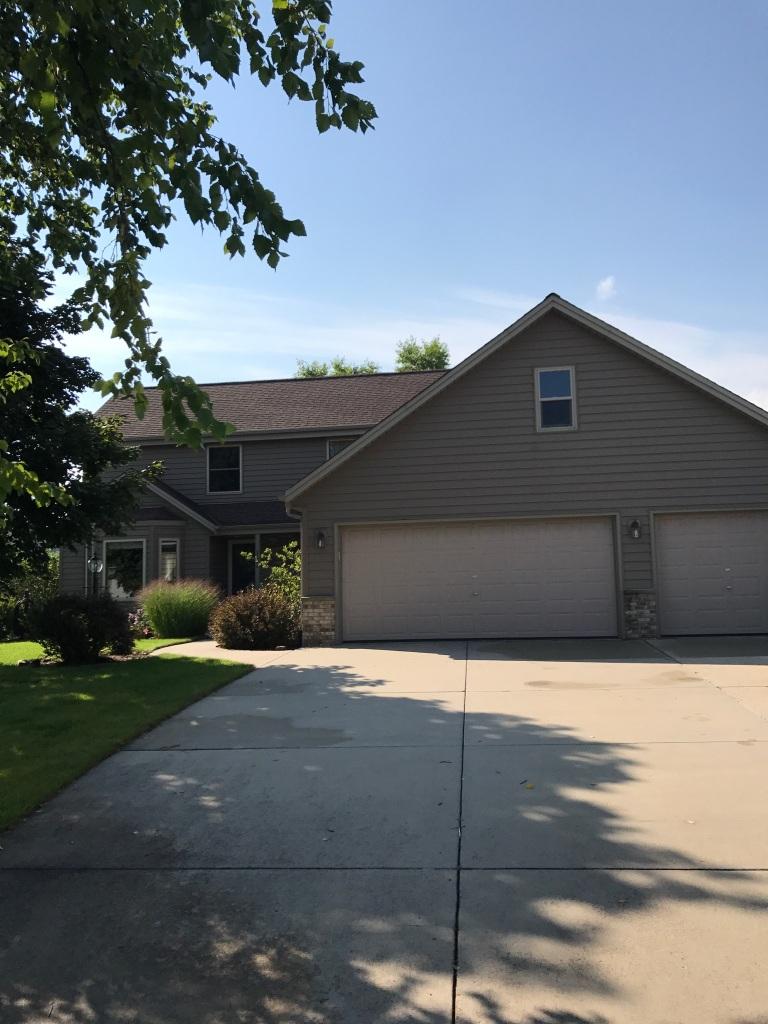 2608 Upper Forest, West Bend, WI 53090