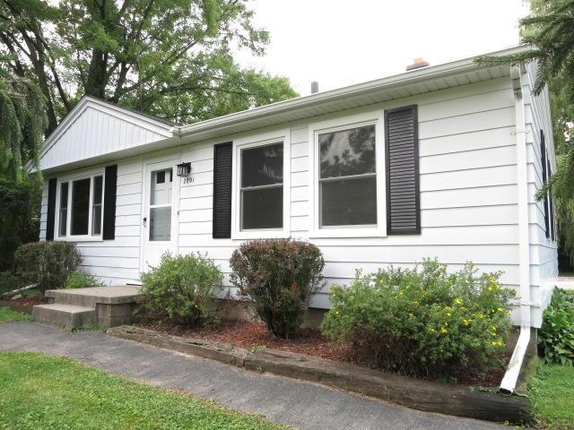 2201 S Sunnyslope Rd., New Berlin, WI 53151