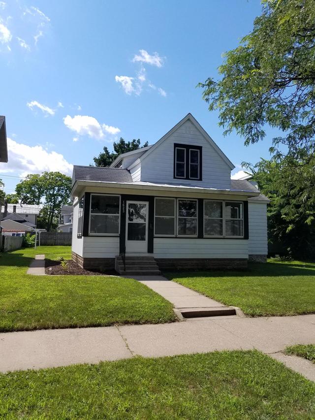 1623 Wood St, La Crosse, WI 54603
